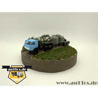KamAZ-5410 (FH hellblau) mit Zementsiloauflieger Csepel P071