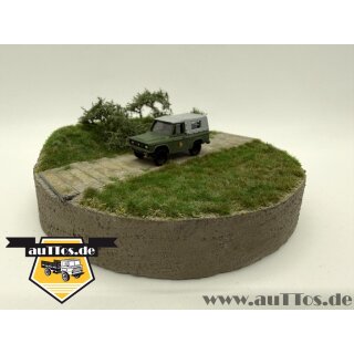 ARO 240D 4x4 Kübelwagen, 2-türig militärgrün, NVA